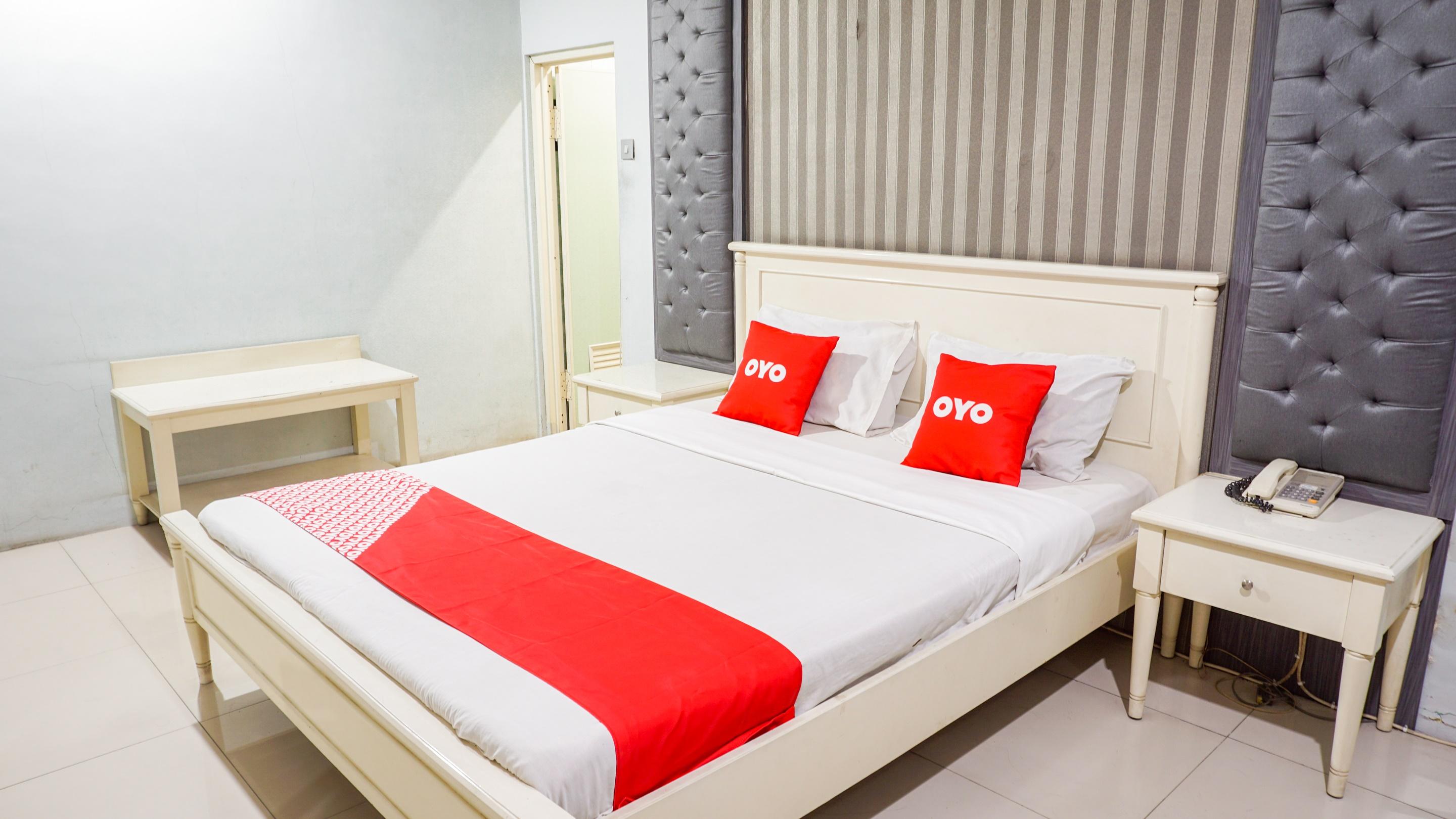 Oyo 2085 Chrysanta Hotel Bandung Zewnętrze zdjęcie