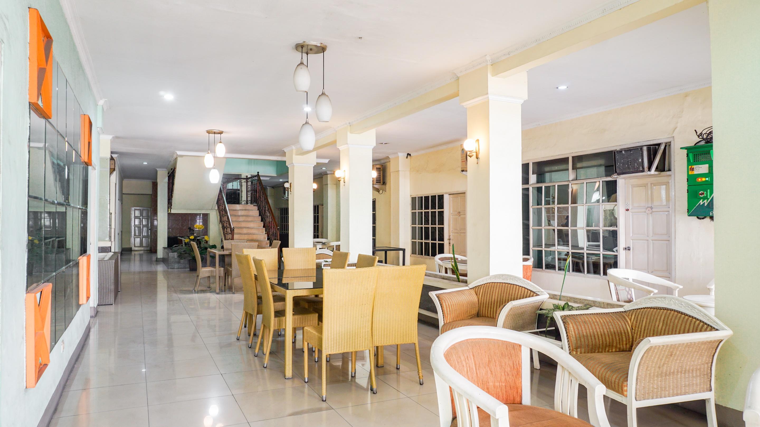 Oyo 2085 Chrysanta Hotel Bandung Zewnętrze zdjęcie