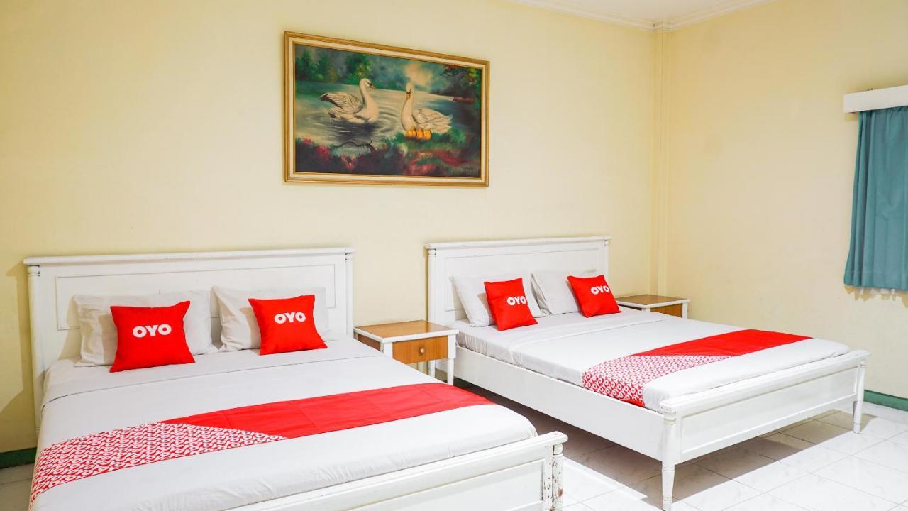 Oyo 2085 Chrysanta Hotel Bandung Zewnętrze zdjęcie