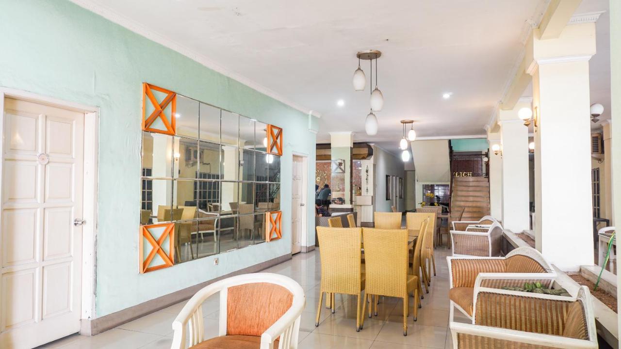 Oyo 2085 Chrysanta Hotel Bandung Zewnętrze zdjęcie
