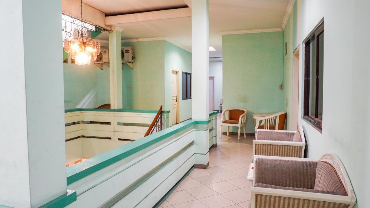 Oyo 2085 Chrysanta Hotel Bandung Zewnętrze zdjęcie